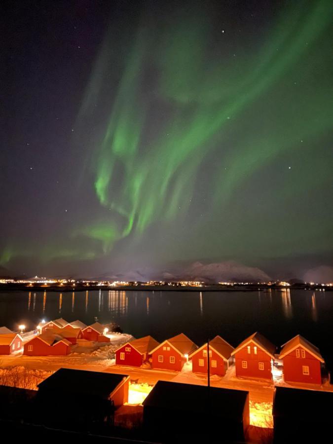 Luxurious Cabin By The Waterfront Лекнес Екстер'єр фото